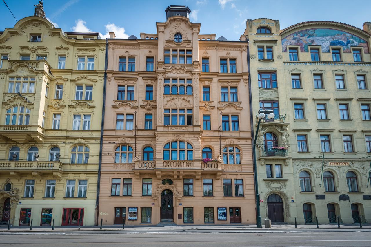 Riverside With A Balcony Apartment